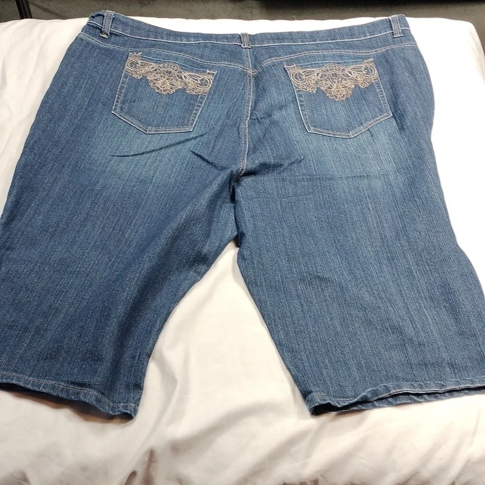 Gloria Vanderbilt women's shorts size 24W - Picture 8 of 14